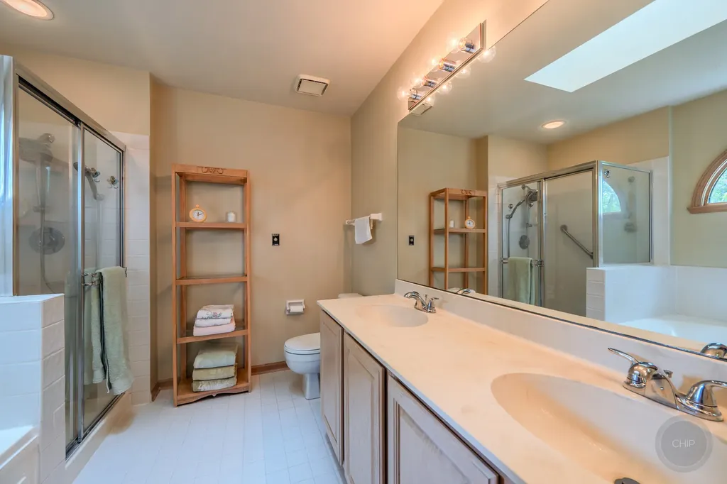 1046 East Amberwood Circle Naperville IL 60563