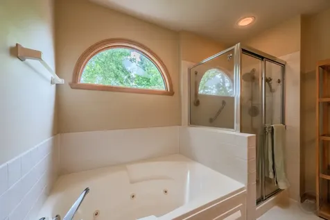 1046 East Amberwood Circle Naperville IL 60563