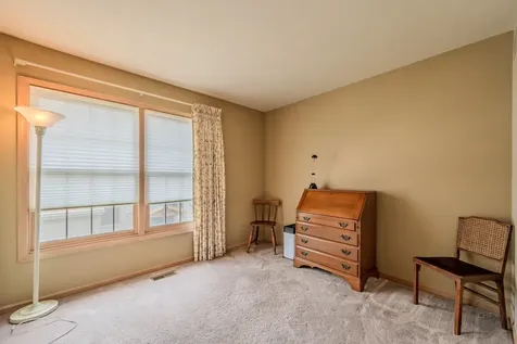 1046 East Amberwood Circle Naperville IL 60563