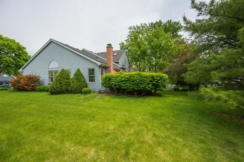 1046 East Amberwood Circle Naperville IL 60563