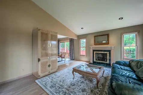 1046 East Amberwood Circle Naperville IL 60563