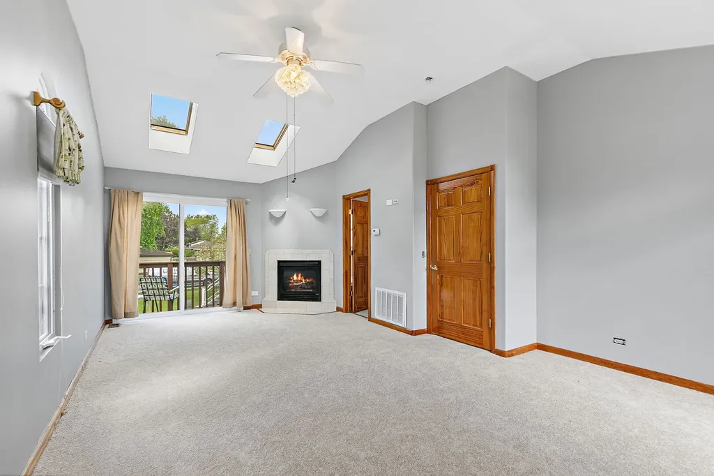 4403 Maple Court Rolling Meadows IL 60008