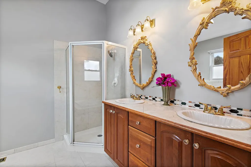 4403 Maple Court Rolling Meadows IL 60008