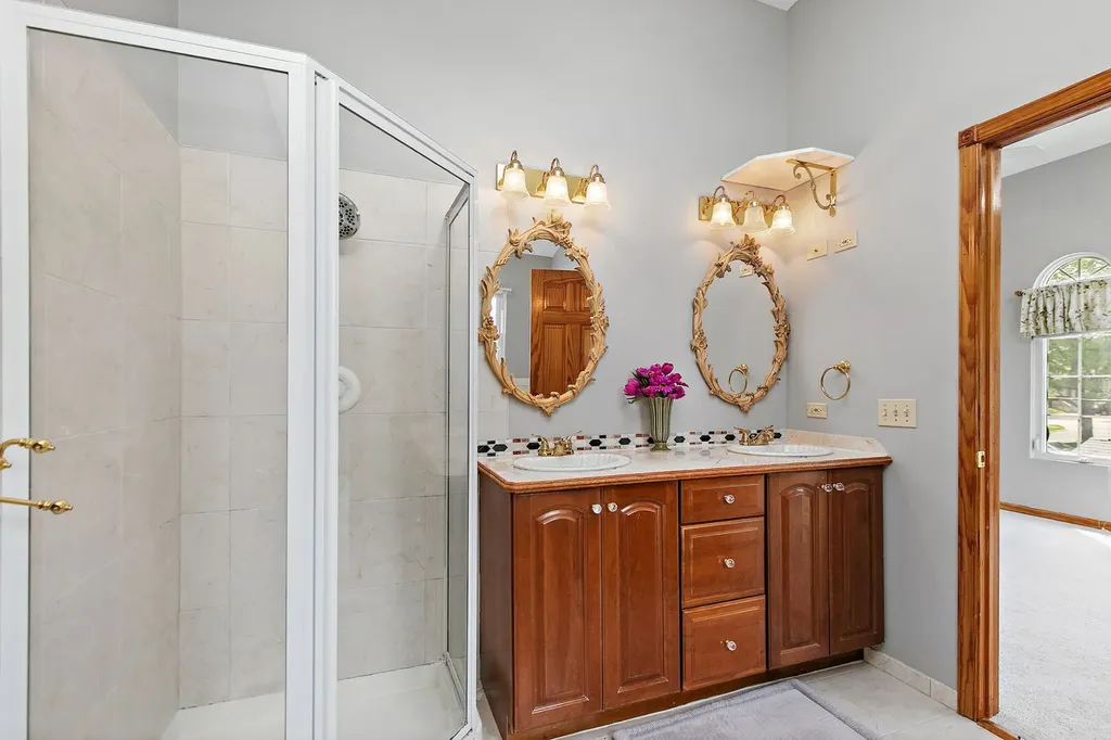 4403 Maple Court Rolling Meadows IL 60008