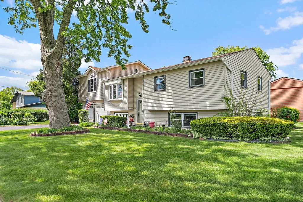 4403 Maple Court Rolling Meadows IL 60008