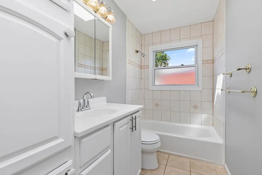 4403 Maple Court Rolling Meadows IL 60008