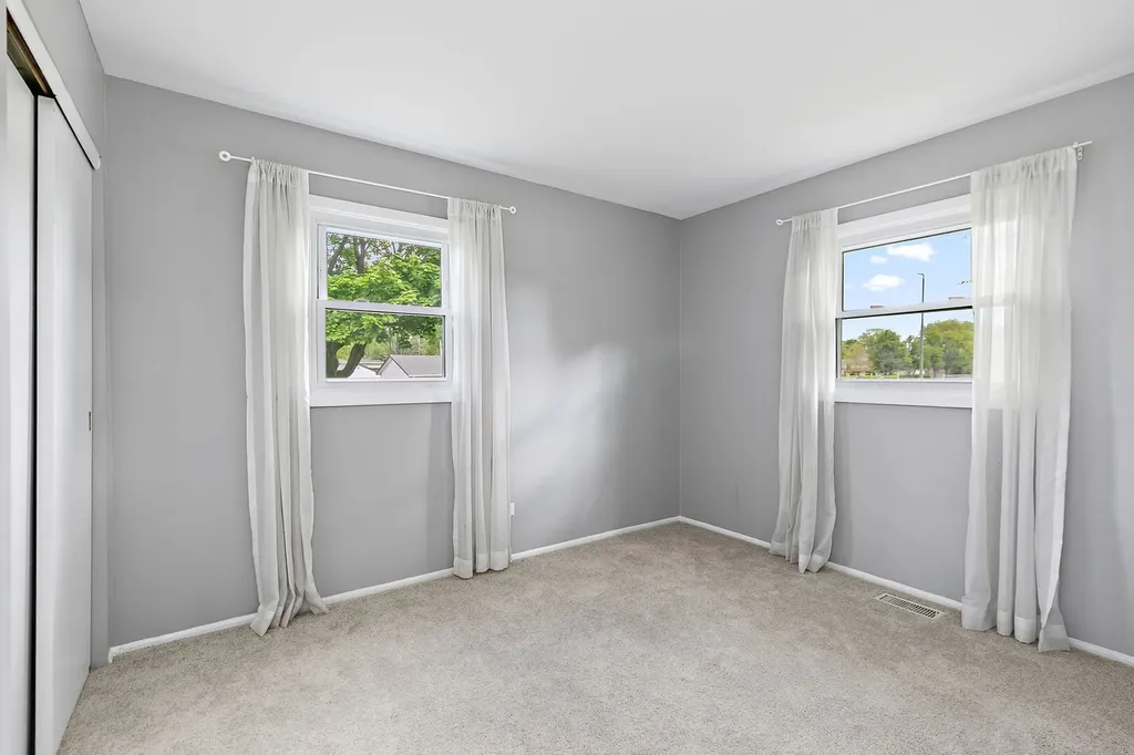 4403 Maple Court Rolling Meadows IL 60008