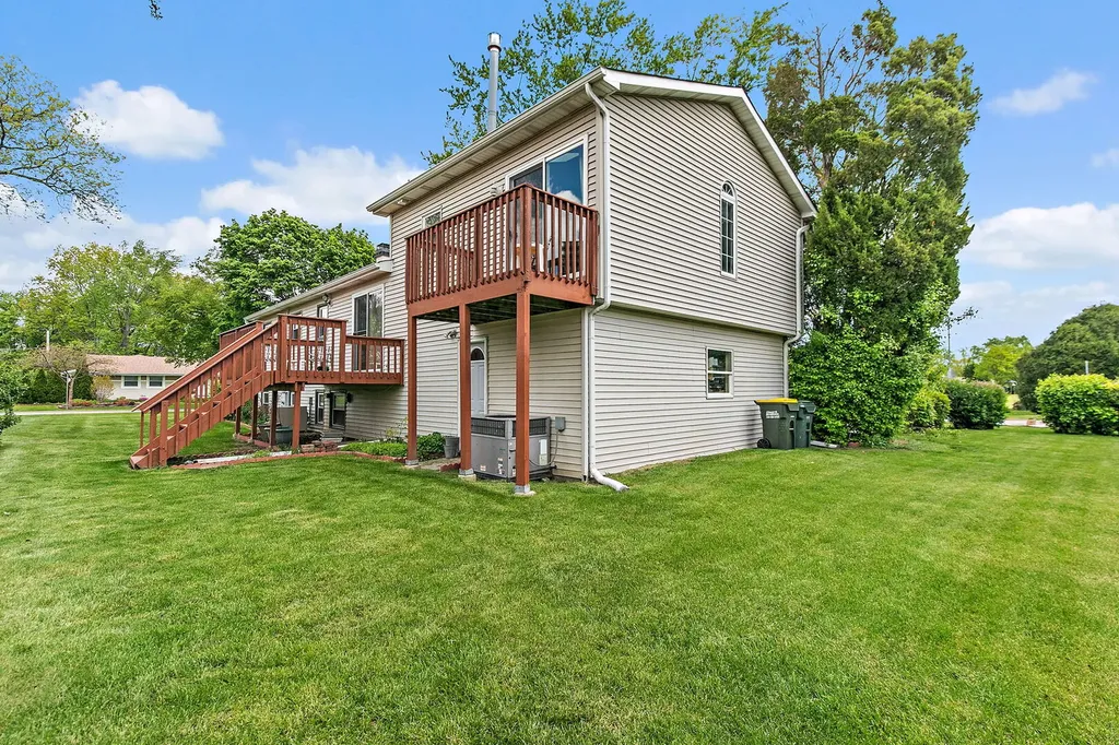 4403 Maple Court Rolling Meadows IL 60008