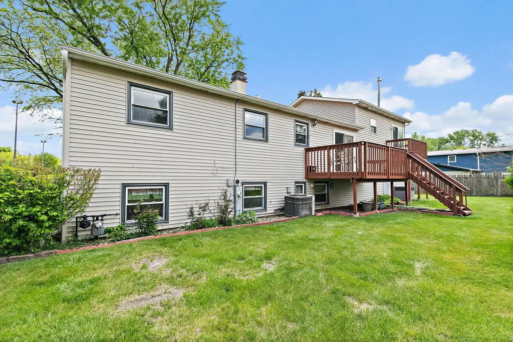 4403 Maple Court Rolling Meadows IL 60008