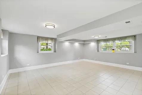 4403 Maple Court Rolling Meadows IL 60008