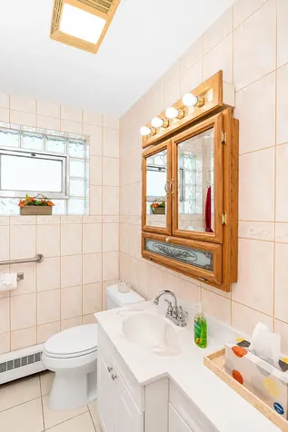 3225 North Narragansett Avenue Chicago IL 60634