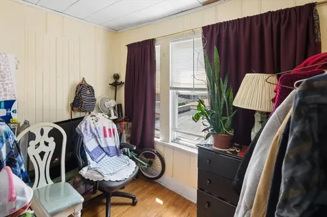 6630 North Maplewood Avenue Chicago IL 60645