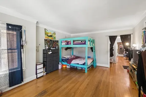 6630 North Maplewood Avenue Chicago IL 60645