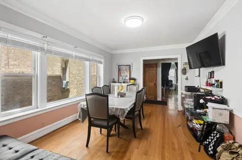 6630 North Maplewood Avenue Chicago IL 60645
