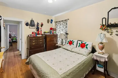 6630 North Maplewood Avenue Chicago IL 60645