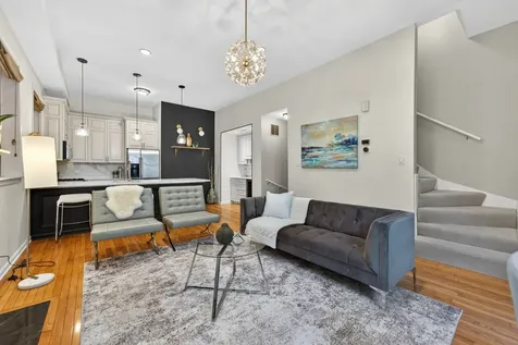 1455 West Wolfram Street Chicago IL 60657