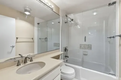 50 East Bellevue Place Chicago IL 60611