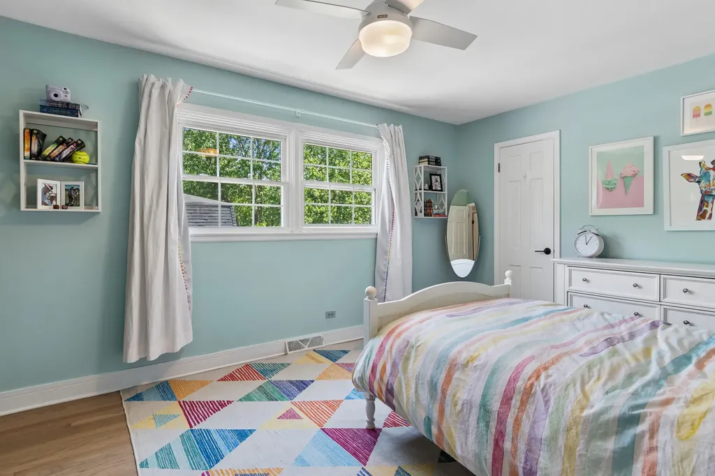 307 South Ellyn Avenue Glen Ellyn IL 60137