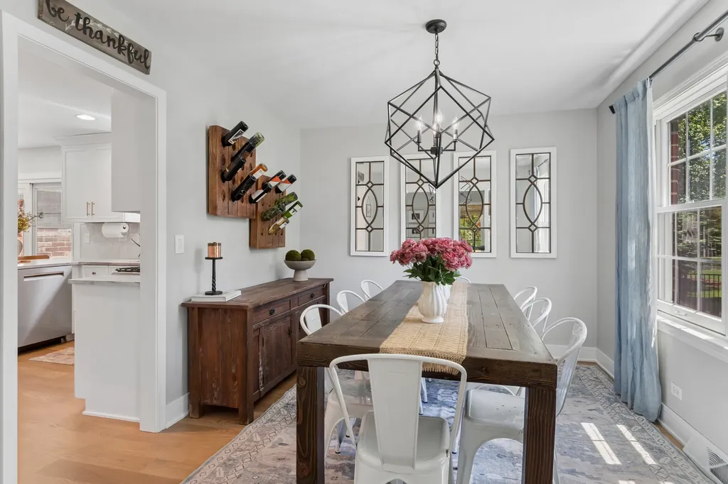 307 South Ellyn Avenue Glen Ellyn IL 60137