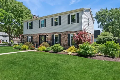 307 South Ellyn Avenue Glen Ellyn IL 60137
