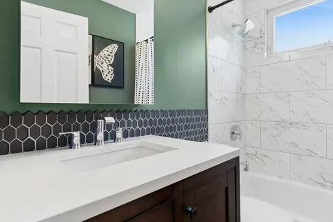 307 South Ellyn Avenue Glen Ellyn IL 60137