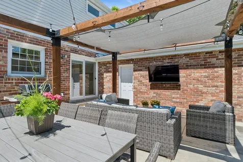 307 South Ellyn Avenue Glen Ellyn IL 60137