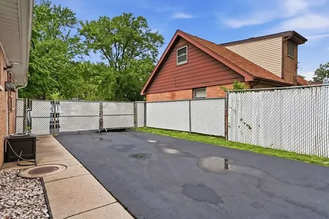 14323 Kostner Avenue Midlothian IL 60445
