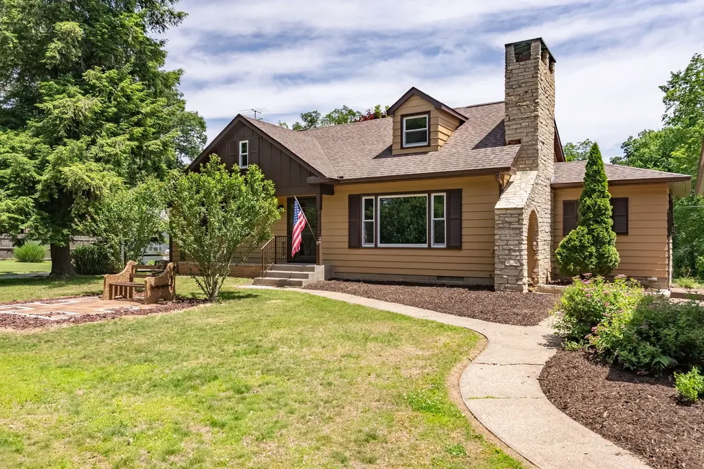 1220 54 Street Court Moline IL 61265