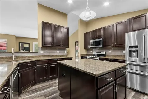 8004 Aaron Lane Joliet IL 60431