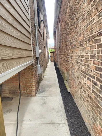 8816 South Laflin Street Chicago IL 60620