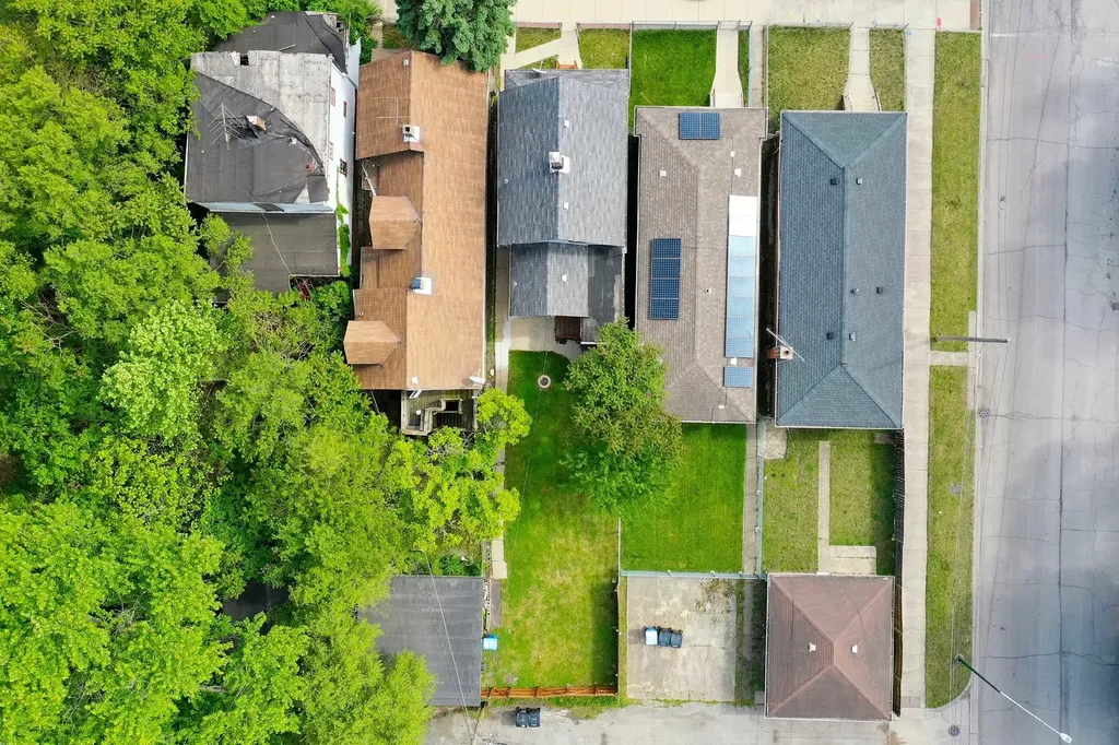 306 East 118th Street Chicago IL 60628
