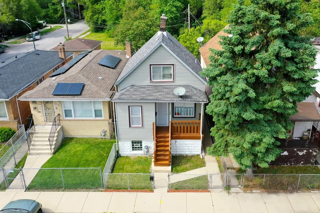306 East 118th Street Chicago IL 60628