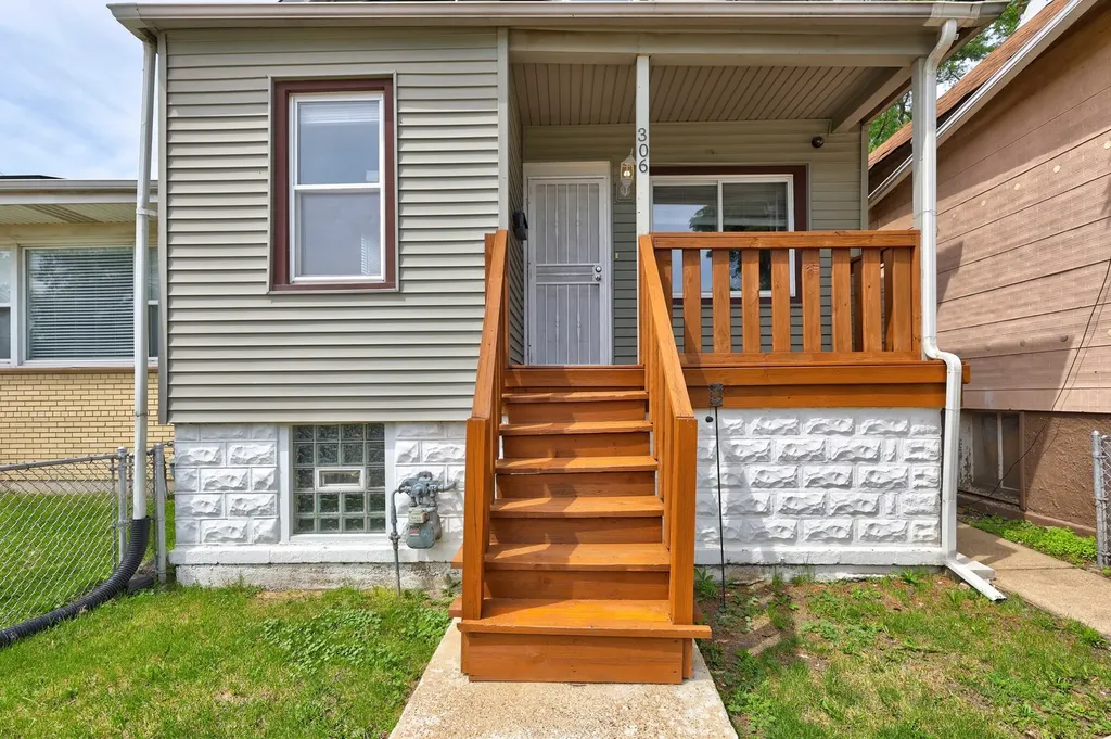 306 East 118th Street Chicago IL 60628