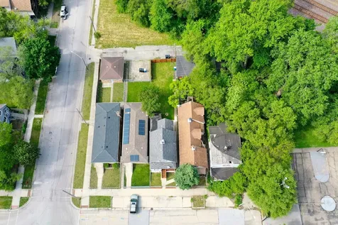 306 East 118th Street Chicago IL 60628