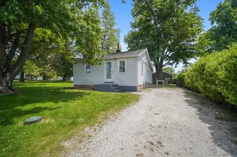 19133 East 850 North Road Bloomington IL 61705