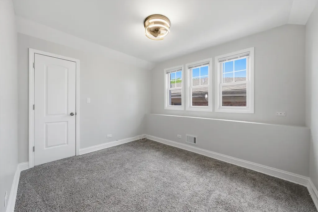 7247 South Luella Avenue Chicago IL 60649