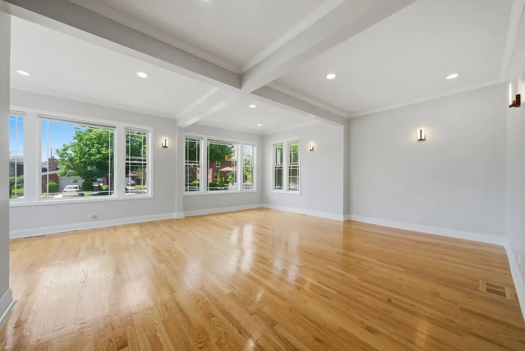 7247 South Luella Avenue Chicago IL 60649