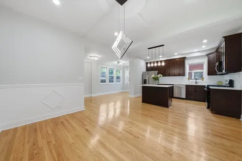 7247 South Luella Avenue Chicago IL 60649