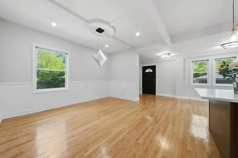 7247 South Luella Avenue Chicago IL 60649