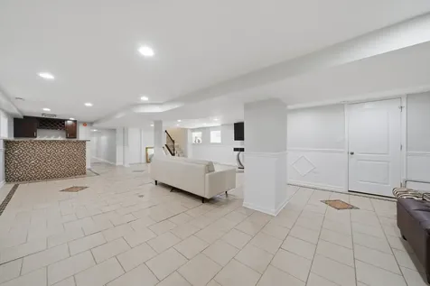 7247 South Luella Avenue Chicago IL 60649