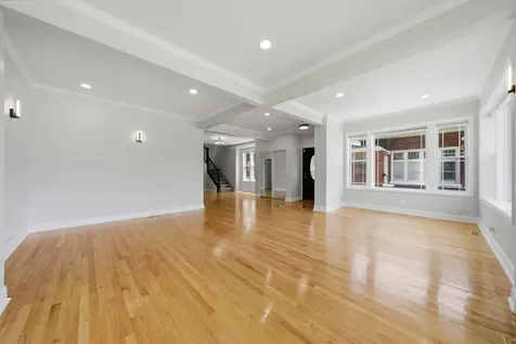 7247 South Luella Avenue Chicago IL 60649