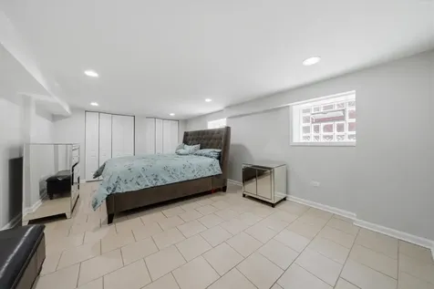 7247 South Luella Avenue Chicago IL 60649