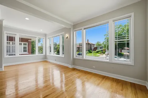 7247 South Luella Avenue Chicago IL 60649