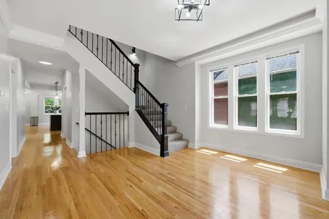 7247 South Luella Avenue Chicago IL 60649