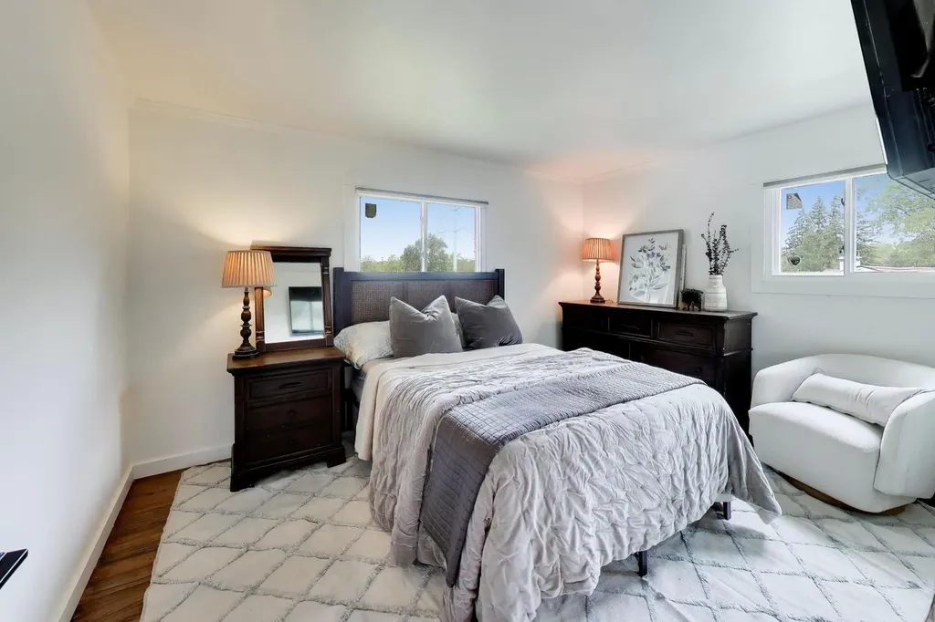 2S550 Gray Avenue Lombard IL 60148