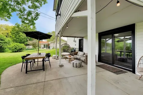 2S550 Gray Avenue Lombard IL 60148