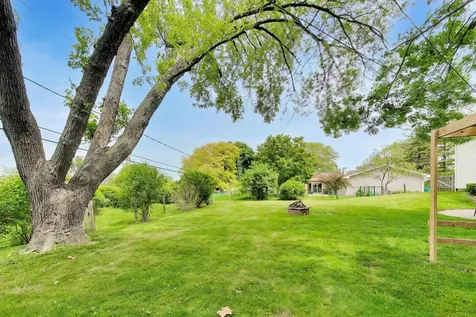 2S550 Gray Avenue Lombard IL 60148