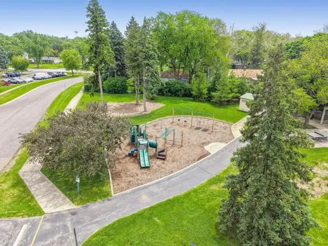 2S550 Gray Avenue Lombard IL 60148