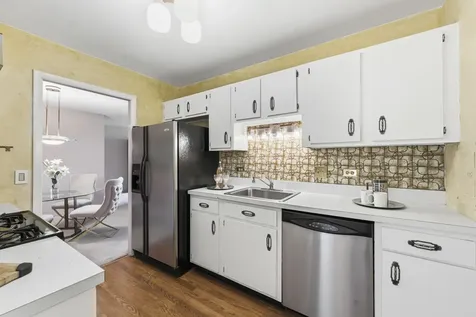 720 Wellington Avenue Elk Grove Village IL 60007
