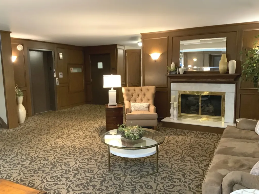 1103 North Mill Street Naperville IL 60563